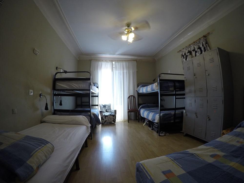 Хостел Rc Miguel Angel Мадрид Экстерьер фото Hostel room in Spain