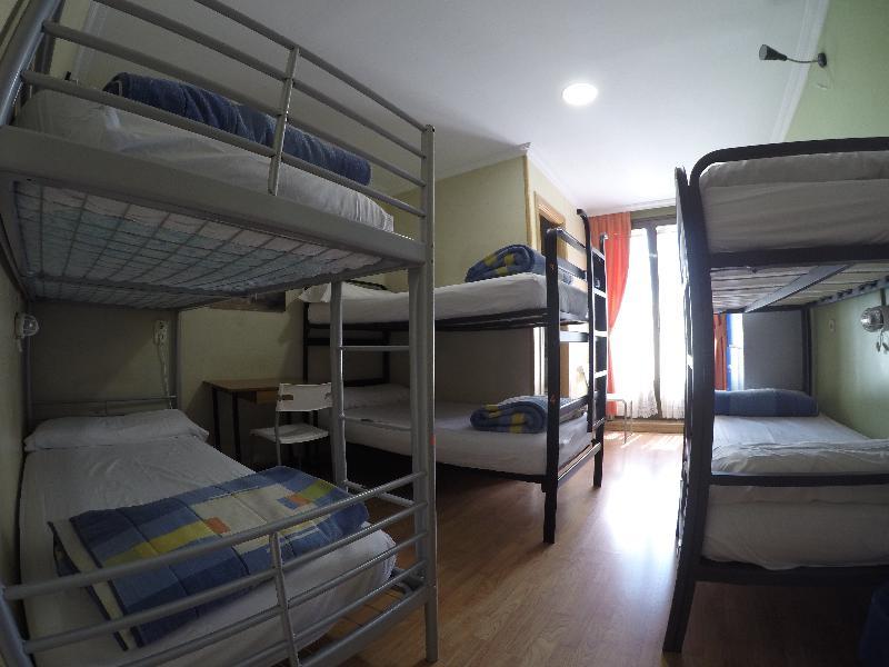 Хостел Rc Miguel Angel Мадрид Экстерьер фото Hostel in Madrid, Spain
